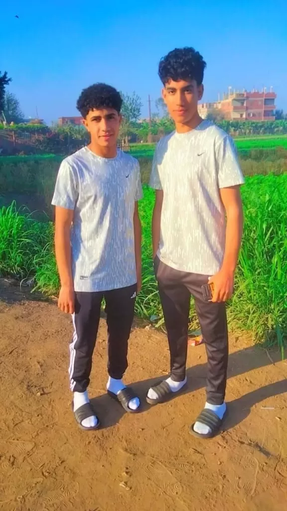 فى جنازات شعبية مهيبة..أهالى أشمون يودعون شهداء لقمة العيش فى حادث الصحراوى 47 - جريدة المساء