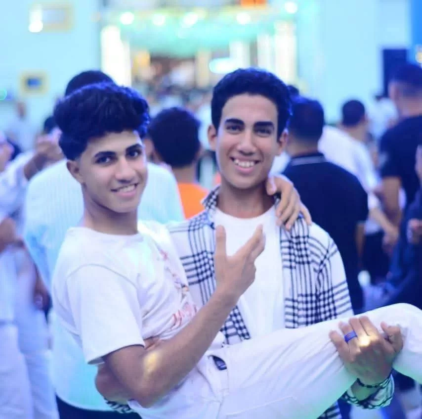 فى جنازات شعبية مهيبة..أهالى أشمون يودعون شهداء لقمة العيش فى حادث الصحراوى 43 - جريدة المساء