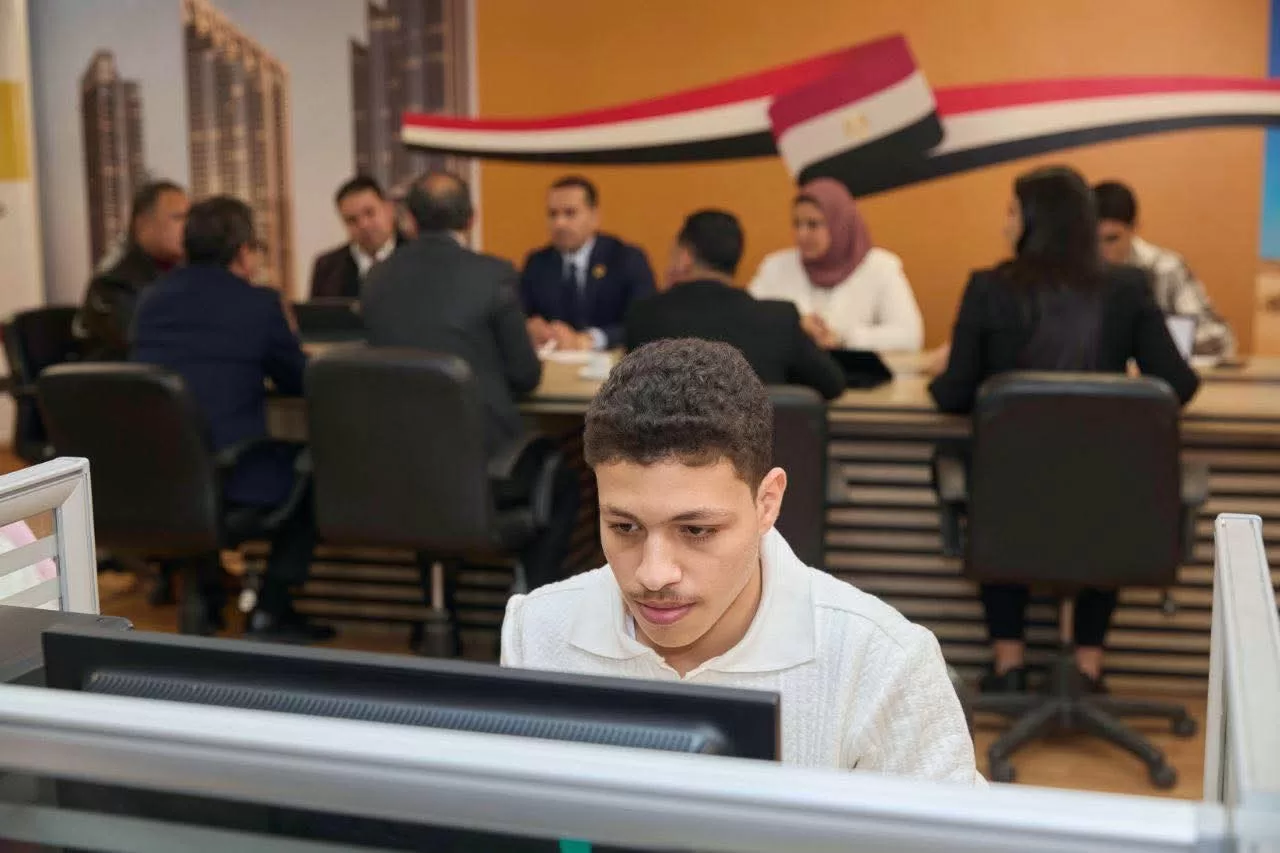 غرفة عمليات “الشعب الجمهوري” تتابع تصويت المصريين بالخارج فى جولة الإعادة بـ19 دائرة ملغاة 27 - جريدة المساء