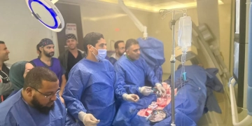 الصحة: خبير دولي اجرى 4 قساطر قلبية معقدة لعلاج حالات الانغلاق الكلي المزمن للشريان التاجي بمستشفى الشيخ زايد التخصصي «مجانً» 1 - جريدة المساء