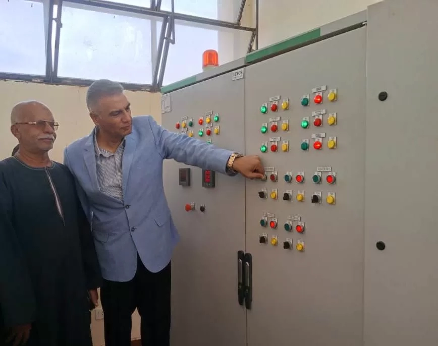 محافظ أسوان يعطى إشارة البدء للتشغيل التجريبى لمشروع الصرف الصحى المتكامل بقرية فارس بكوم أمبو 18 - جريدة المساء