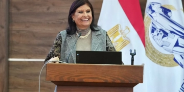 نسرين البغدادي خلال ندوة حماية المرأة من العنف الإلكتروني:الدستور المصري يكفل لها الحماية والتمكين 1 - جريدة المساء