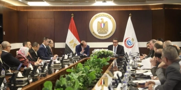 وزيرا الصحة والمالية بحثا انتظام سلاسل توريد الأدوية والمستلزمات الطبية 1 - جريدة المساء