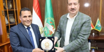 محافظ المنوفية يلتقى وفد كلية الطب البيطرى بالسادات 9 - جريدة المساء