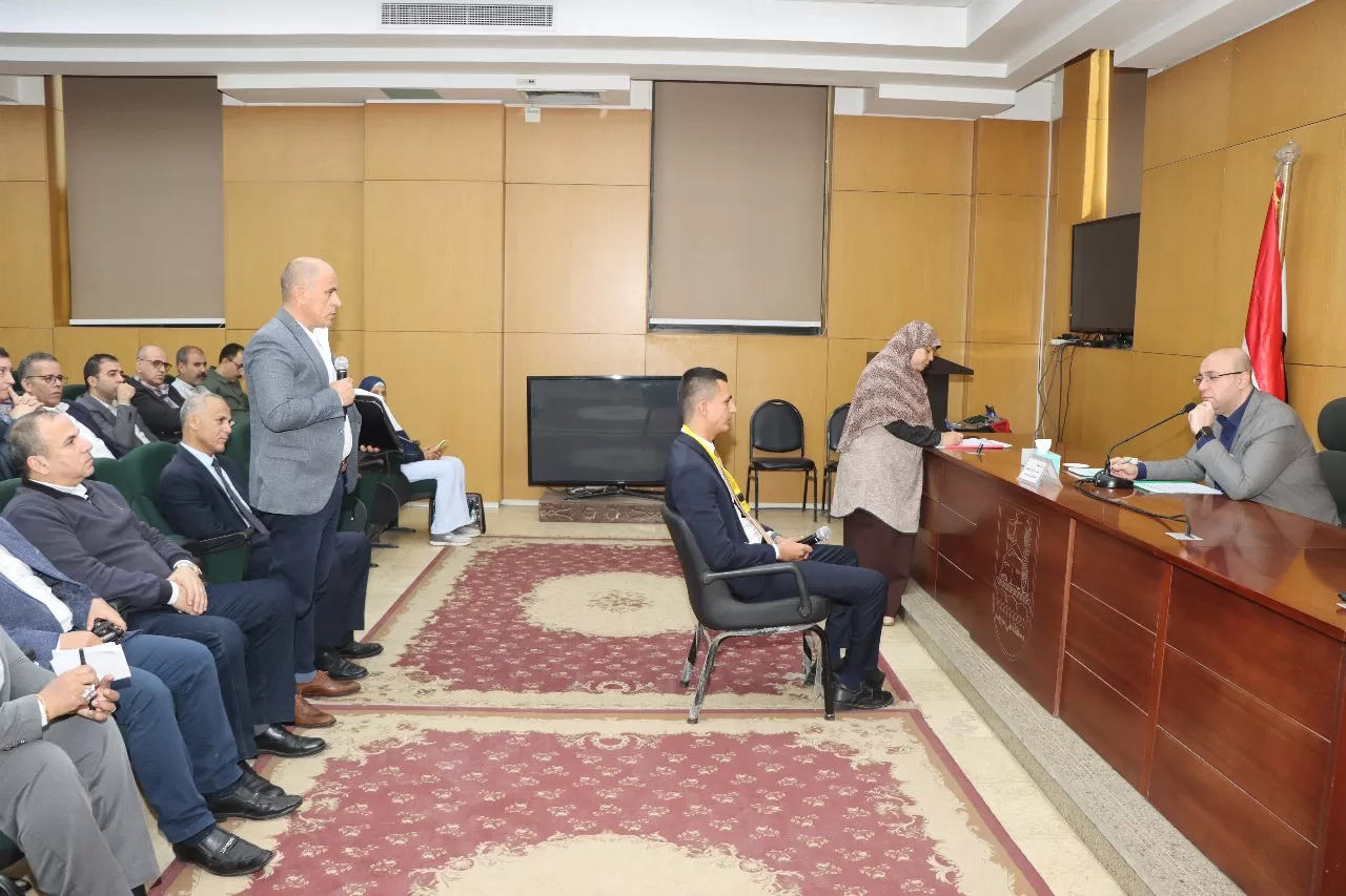 قرارات عاجلة لمحافظ بني سويف لحل مشكلات المياه والصرف والإنارة 43 - جريدة المساء