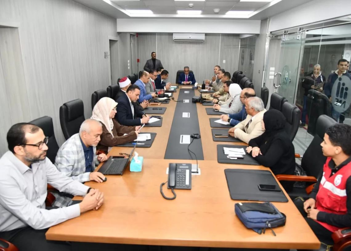 محافظ الفيوم يتابع انتظام لجان التصويت أمام الناخبين 20 - جريدة المساء محافظ الفيوم يتابع انتظام لجان التصويت أمام الناخبين 19 - جريدة المساء