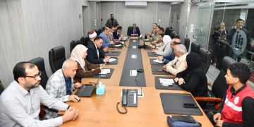 محافظ الفيوم يتابع انتظام لجان التصويت أمام الناخبين 2 - جريدة المساء محافظ الفيوم يتابع انتظام لجان التصويت أمام الناخبين 1 - جريدة المساء