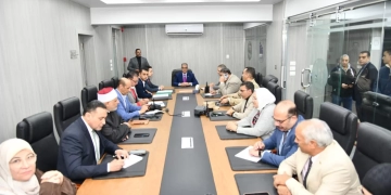 محافظ الفيوم يتابع أعمال فتح وانتظام جميع لجان التصويت أمام الناخبين 1 - جريدة المساء