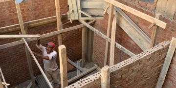 تشميع 3 ورش حرفية مخالفة وإزالة 3 مباني بدون ترخيص.. في العجوزة 1 - جريدة المساء