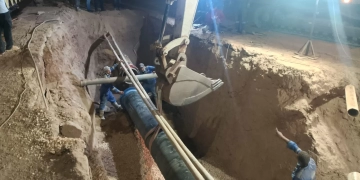 معاون محافظ أسوان يتابع الأعمال الجارية بالمرحلة الرابعة بمشروع مشروع إحلال وتجديد خطوط مياه شرب بمنطقة الصداقة الجديدة 1 - جريدة المساء