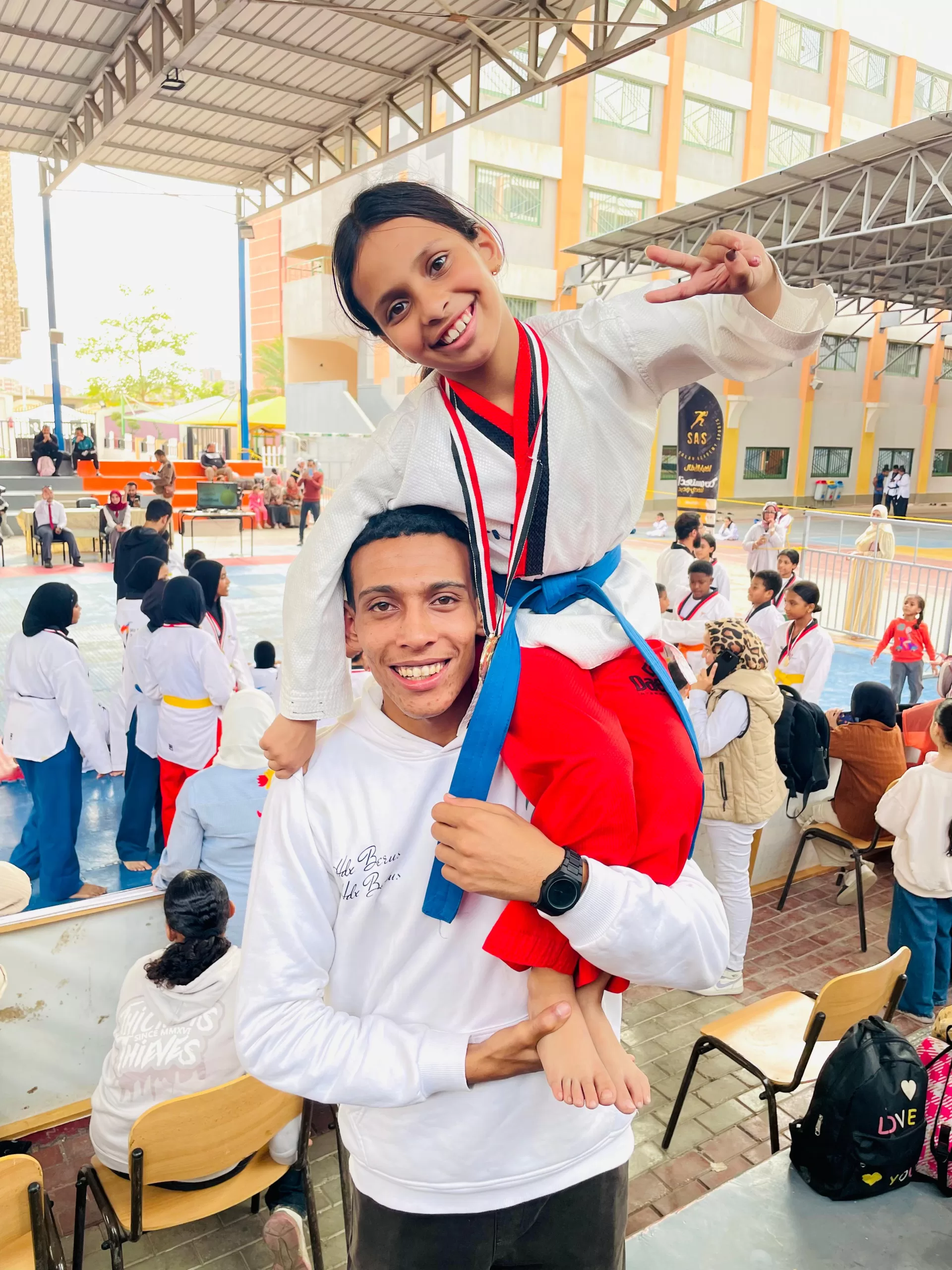 مركز شباب مدينة قنا يكرم "أسو" بعد تتويجها بالذهبية في بطولة الجمهورية للتايكوندو لقطاع الصعيد 39 - جريدة المساء