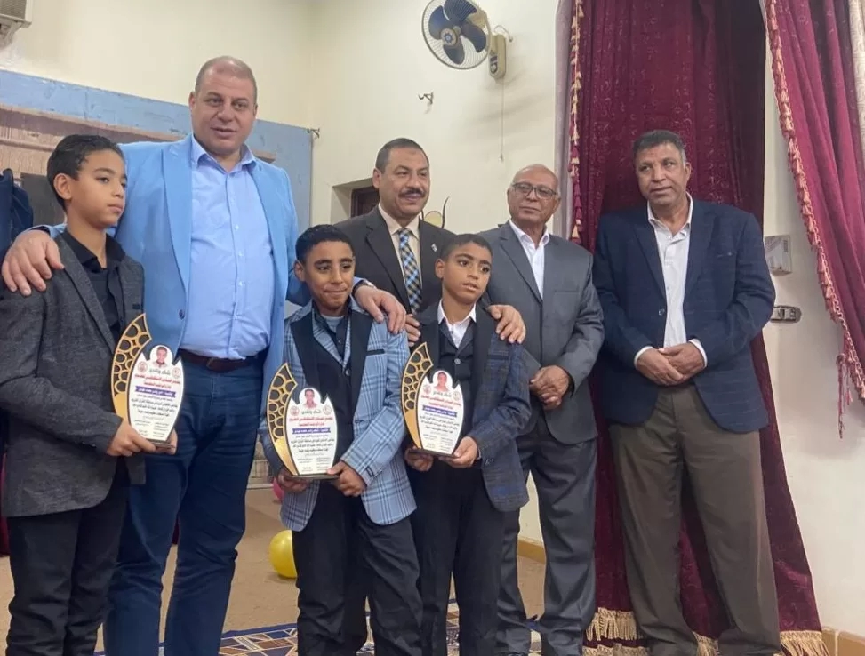 وكيل تعليم قنا يكرم الطلاب الموهوبين في الاحتفالية السنوية للمركز الاستكشافي 19 - جريدة المساء