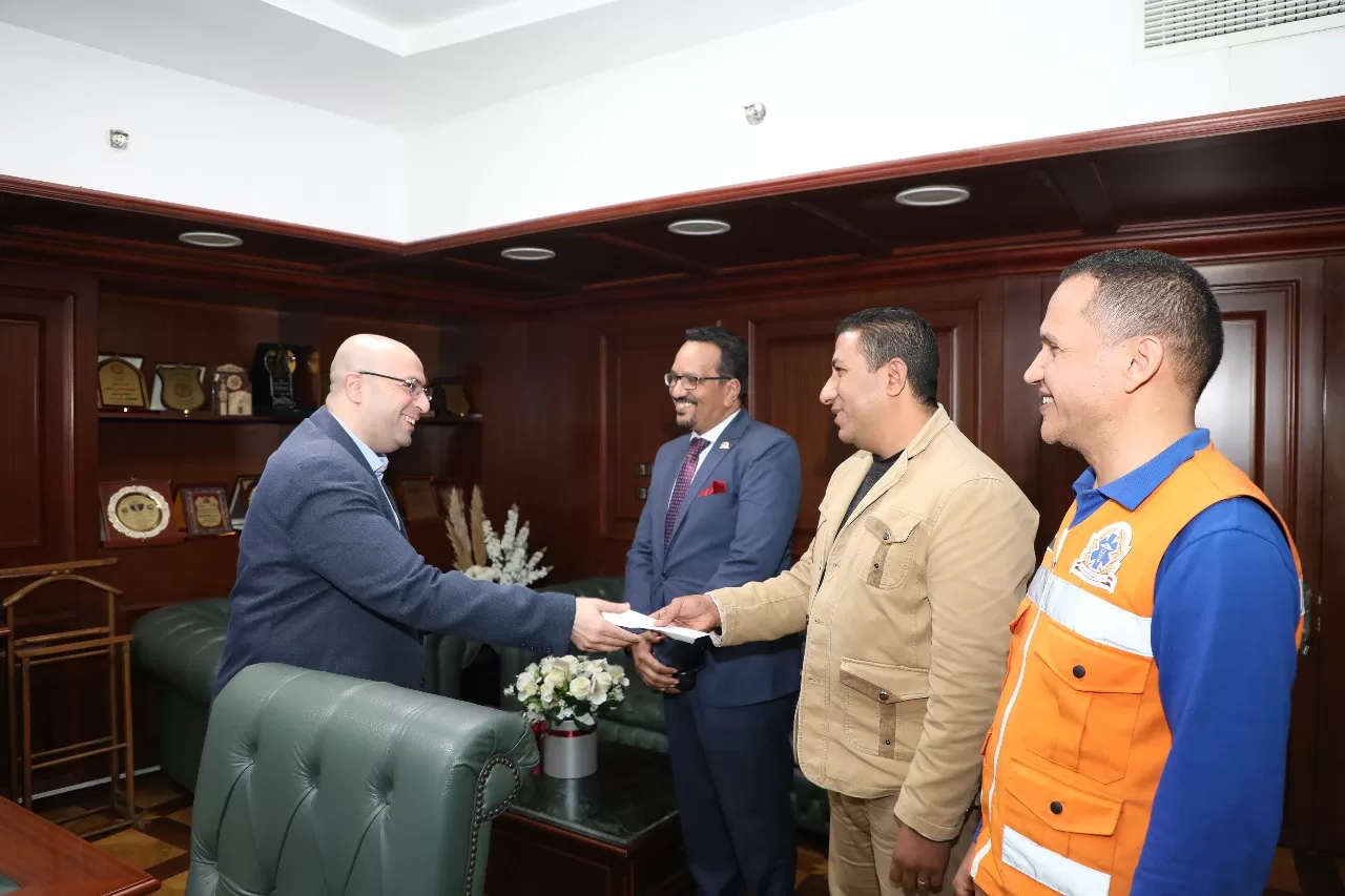 تكريم مسعف ببني سويف لإنقاذه عامل نظافة في لحظة حرجة 33 - جريدة المساء