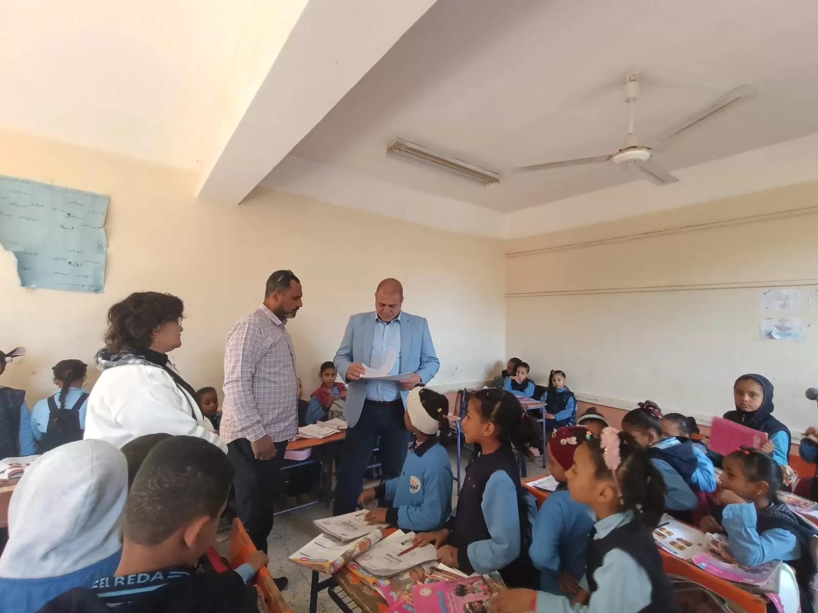 جولة مفاجئة لوكيل تعليم قنا لمتابعة انتظام الدراسة بمدارس قوص 45 - جريدة المساء