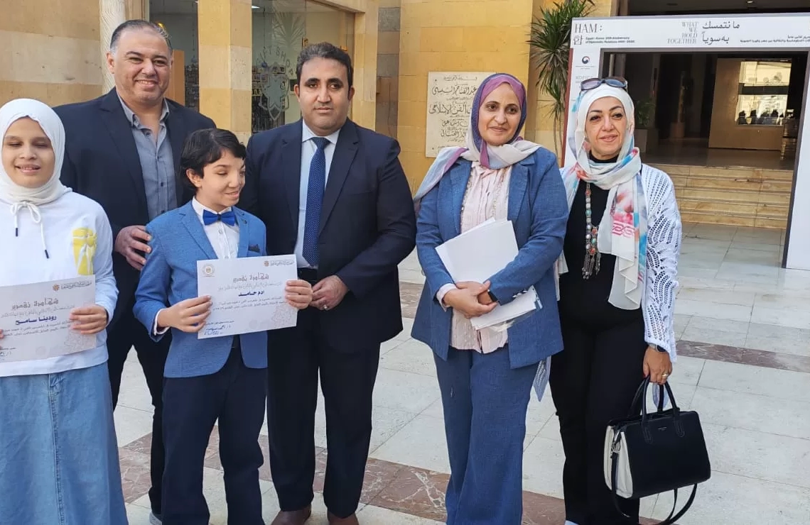 متحف الفن الإسلامي يكرّم فريقًا من أبناء “بصيرة” لإبداعهم في تنفيذ مجسمات خزفية 17 - جريدة المساء