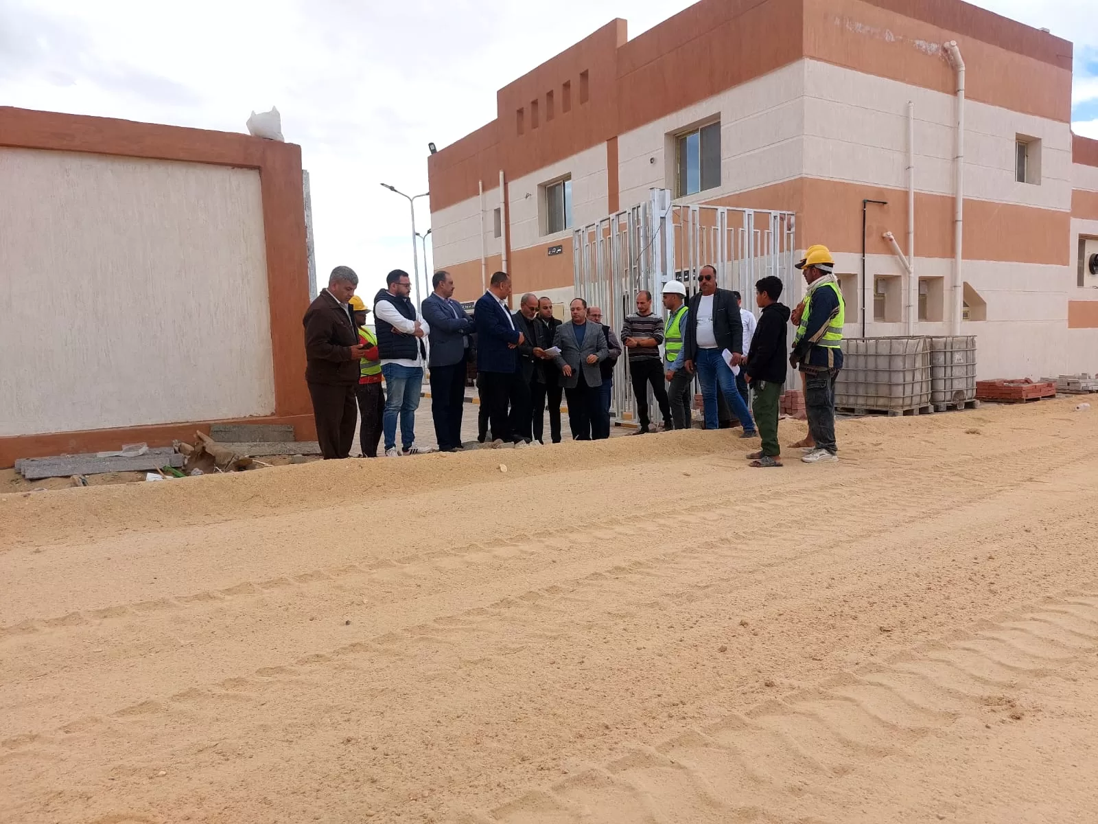 رئيس هيئة تنمية الصعيد يتابع الموقف التنفيذي للمشروعات التنموية ببني سويف 78 - جريدة المساء