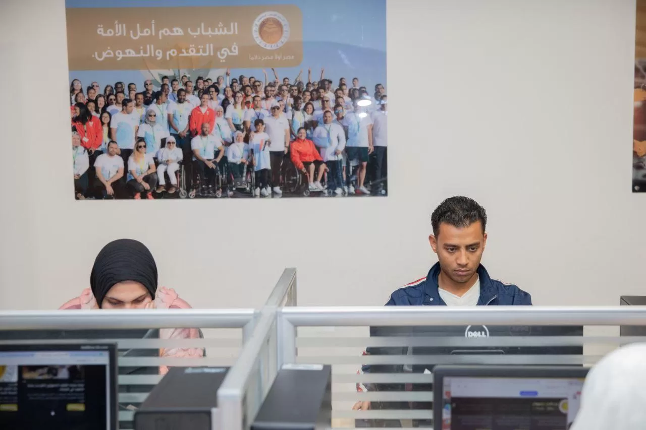 الأمين العام لحزب الشعب الجمهوري يترأس غرفة العمليات المركزية لمتابعة تصويت المصريين في الخارج بالدوائر الثلاثين الملغاة 59 - جريدة المساء