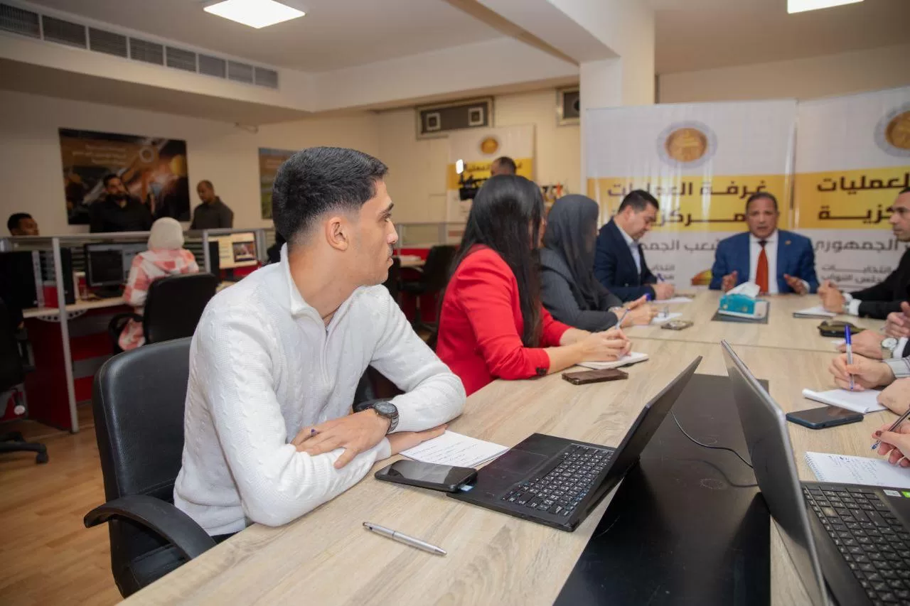 الأمين العام لحزب الشعب الجمهوري يترأس غرفة العمليات المركزية لمتابعة تصويت المصريين في الخارج بالدوائر الثلاثين الملغاة 61 - جريدة المساء