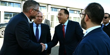 رئيس الوزراء يفتتح مصنع "ليوني مصر" العالمية لضفائر السيارات بمدينة بدر 1 - جريدة المساء