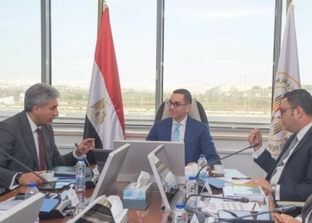 وزراء السياحة والاستثمار والإسكان يناقشون آليات تعزيز الاستثمار في القطاع السياحى .. تشكيل مجموعة عمل لوضع خطة بالفرص الاستثمارية تستهدف زيادة أعداد السائحين 27 - جريدة المساء