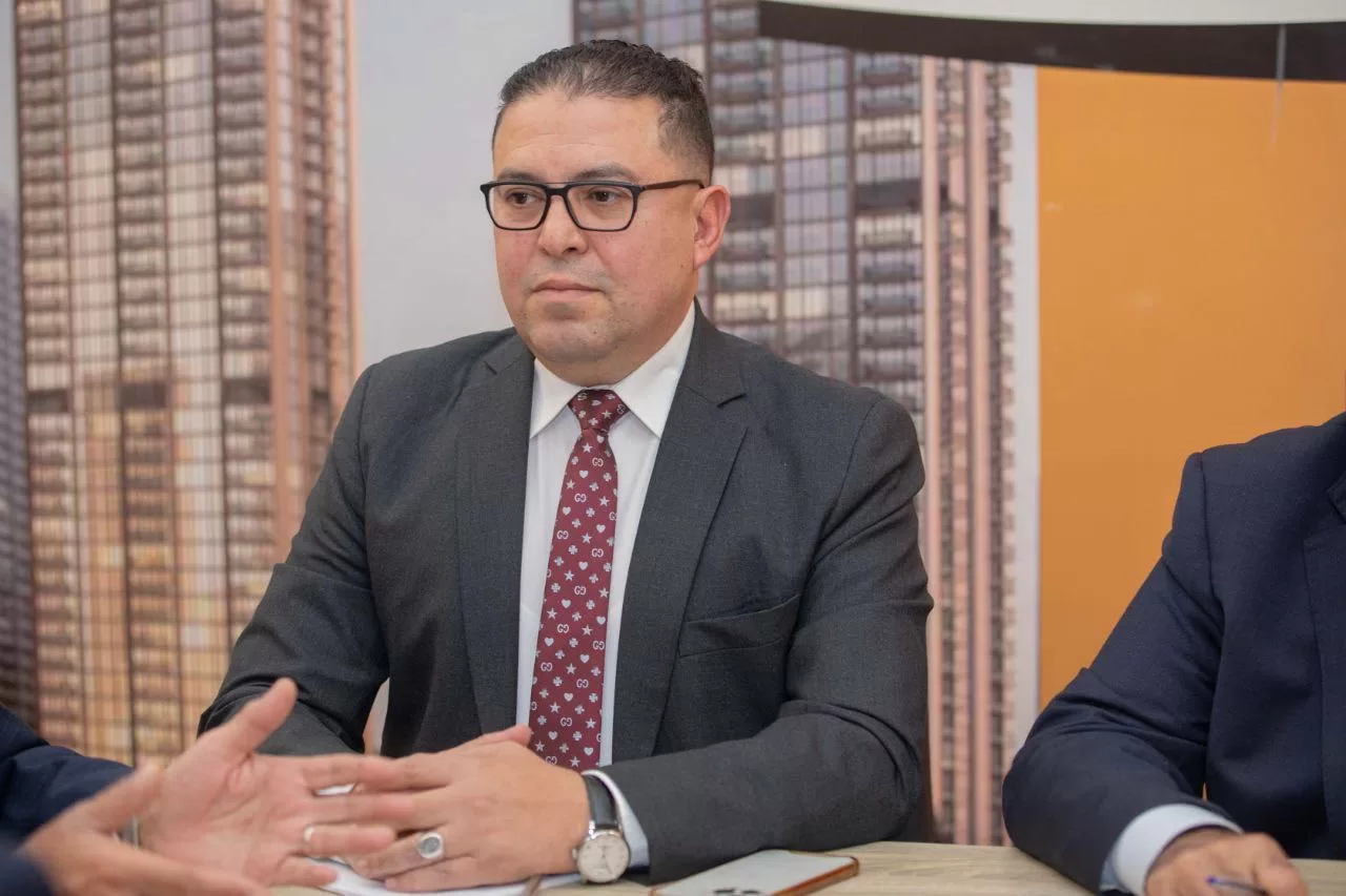 الأمين العام لحزب الشعب الجمهوري يتابع سير العملية الانتخابية في الداخل بالدوائر الثلاثين الملغاة من المرحلة الأولى 22 - جريدة المساء الأمين العام لحزب الشعب الجمهوري يتابع سير العملية الانتخابية في الداخل بالدوائر الثلاثين الملغاة من المرحلة الأولى 21 - جريدة المساء