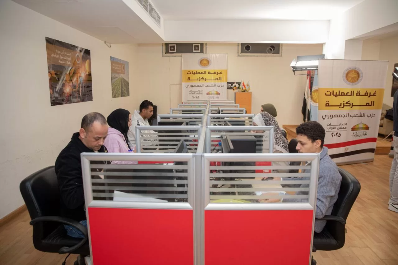 الأمين العام لحزب الشعب الجمهوري يتابع سير العملية الانتخابية في الداخل بالدوائر الثلاثين الملغاة من المرحلة الأولى 49 - جريدة المساء