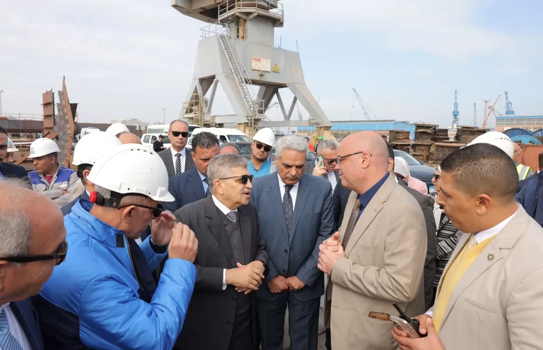 رئيس هيئة قناة السويس ومحافظ بورسعيد يتفقدان أعمال ترميم مبنى القبة التاريخي 17 - جريدة المساء