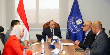 هيئة الدواء وجلاسكو سميث كلاين بحثوا تعزيز الشراكة ودعم توافر المستحضرات الدوائية الحيوية بالسوق المصري 1 - جريدة المساء