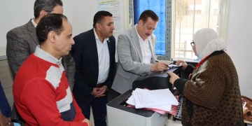 فى عز المطر.. محافظ المنوفية يتفقد مشروعات "حياة كريمة "بأشمون 1 - جريدة المساء