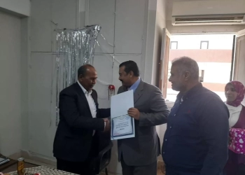 رئيس مدينة سفاجا يعقد اللقاء الدوري مع المواطنين.. ويكرّم العاملين المحالين إلى المعاش 18 - جريدة المساء رئيس مدينة سفاجا يعقد اللقاء الدوري مع المواطنين.. ويكرّم العاملين المحالين إلى المعاش 17 - جريدة المساء