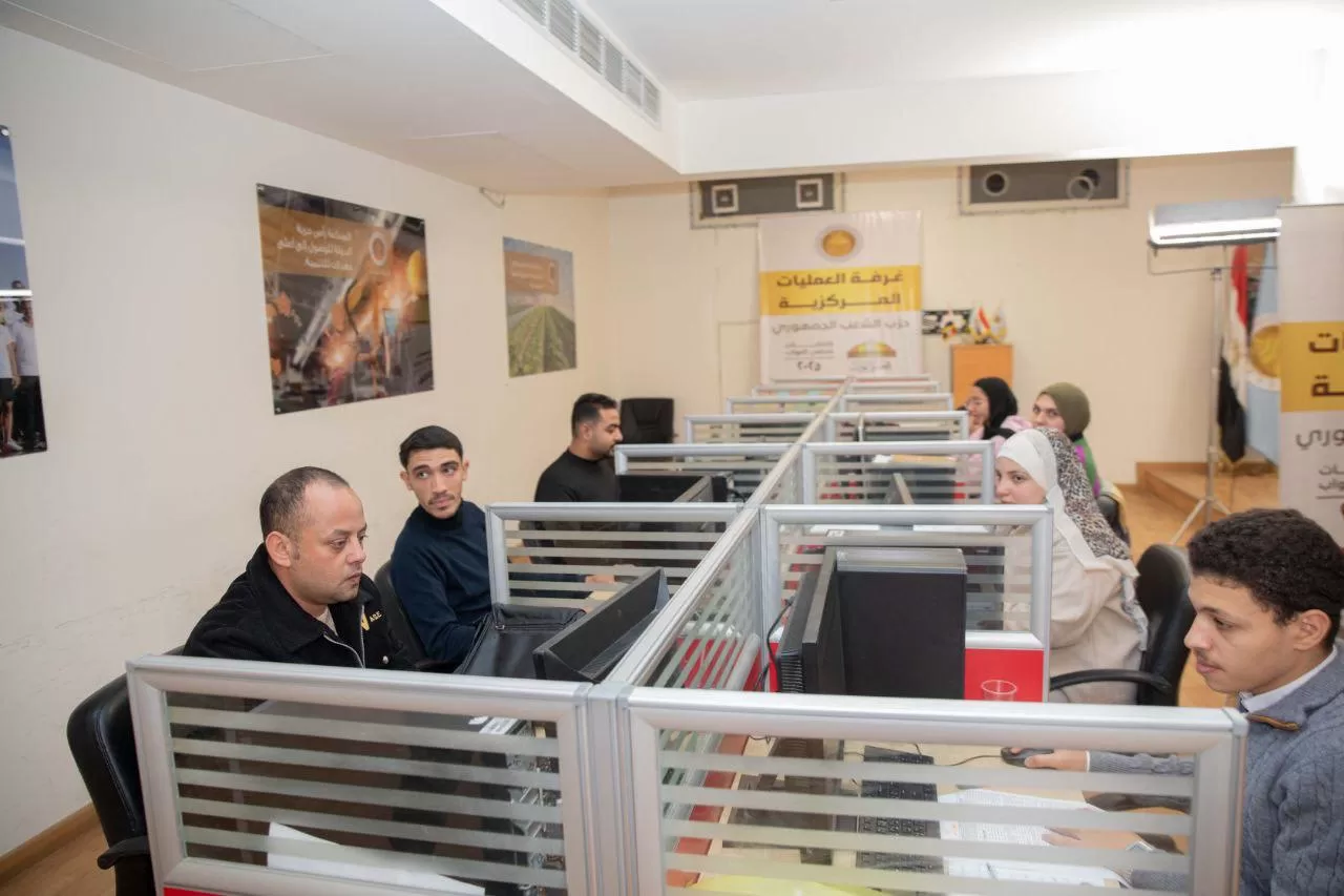 لليوم الثاني.. "الشعب الجمهوري" يواصل متابعة سير العملية الانتخابية في الدوائر الثلاثين الملغاة بالمرحلة الأولى 43 - جريدة المساء