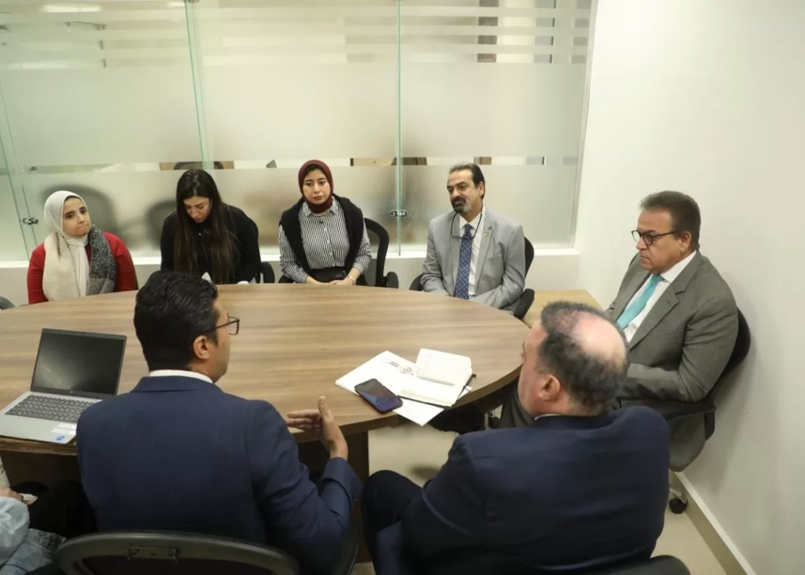وزير الصحة تفقد المرصد الإعلامي ووجه باستخدام أحدث الأدوات التكنولوجية لرصد الشائعات والرد عليها 19 - جريدة المساء