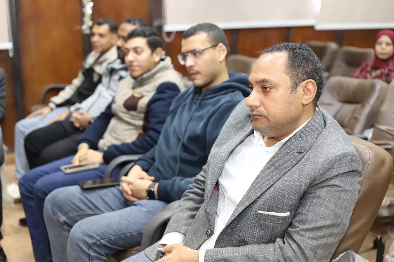 جامعة قنا تناقش رسالة دكتوراه حول جراحة منظار الصدر بالمستشفى الجامعي 47 - جريدة المساء