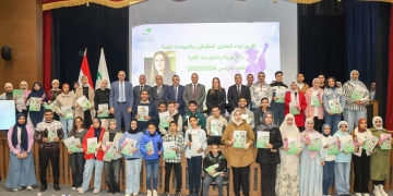 رئيس البريد" تكرم أبناء العاملين المتفوقين دراسياً.. على مستوى الجمهورية 1 - جريدة المساء