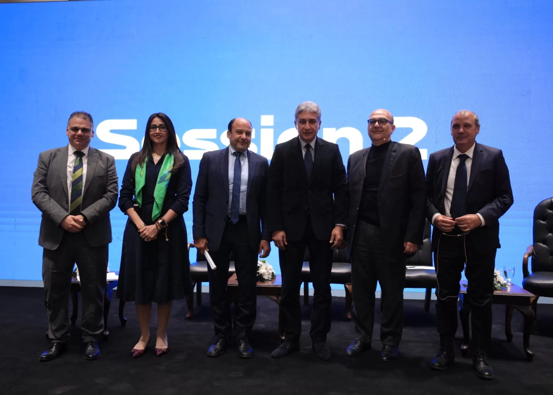 شريف فتحي: التنوع والتجارب المحلية المثيرة أهم مايميز المقصد السياحى 17 - جريدة المساء