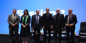 شريف فتحي: التنوع والتجارب المحلية المثيرة أهم مايميز المقصد السياحى 1 - جريدة المساء