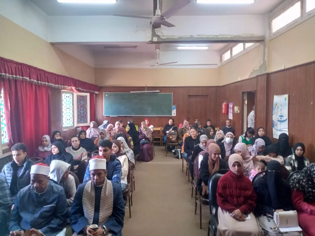 "اتحقق قبل ما تصدق".. ندوة بمجمع إعلام قنا حول دور المؤسسات الدينية في مواجهة الشائعات 33 - جريدة المساء