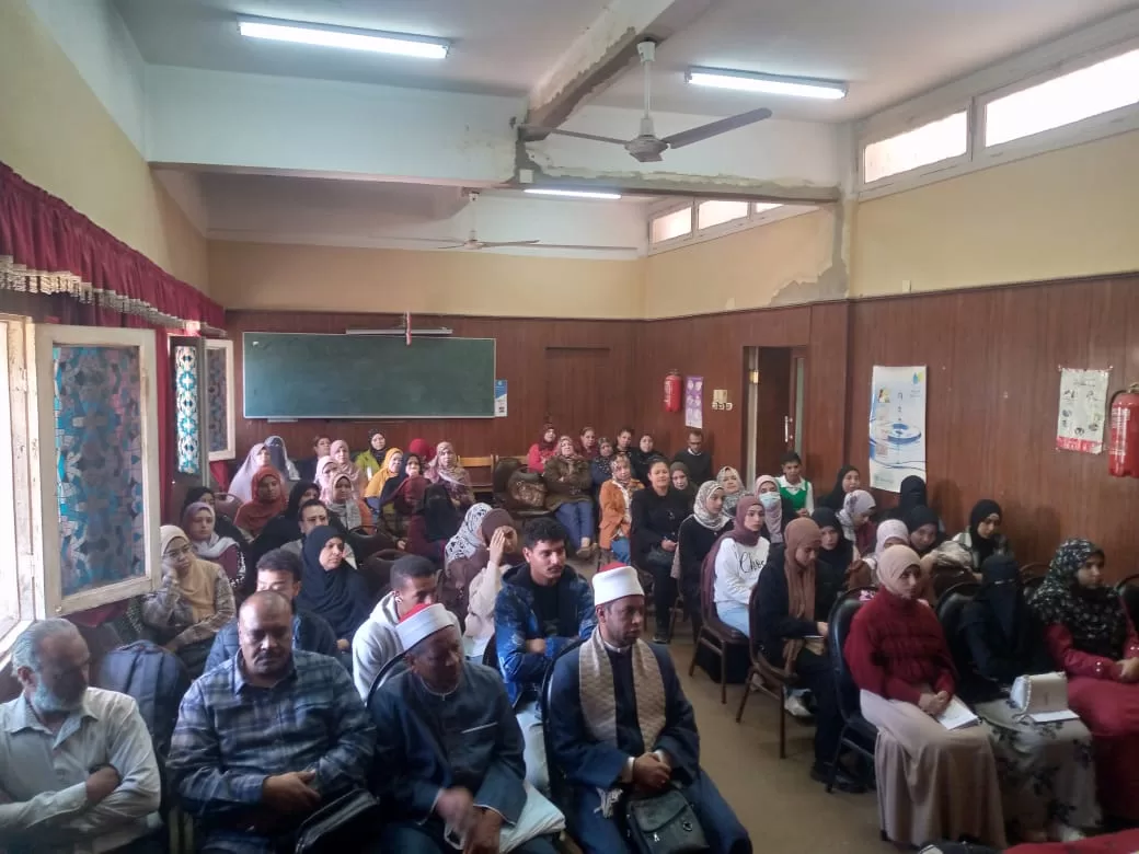 "اتحقق قبل ما تصدق".. ندوة بمجمع إعلام قنا حول دور المؤسسات الدينية في مواجهة الشائعات 27 - جريدة المساء