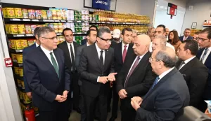 وزير التموين ومحافظ الجيزة ورئيس "الإنتاج الإعلامي" يفتتحون الفرع الرابع لمنافذ «كاري أون» بالمدينة 22 - جريدة المساء