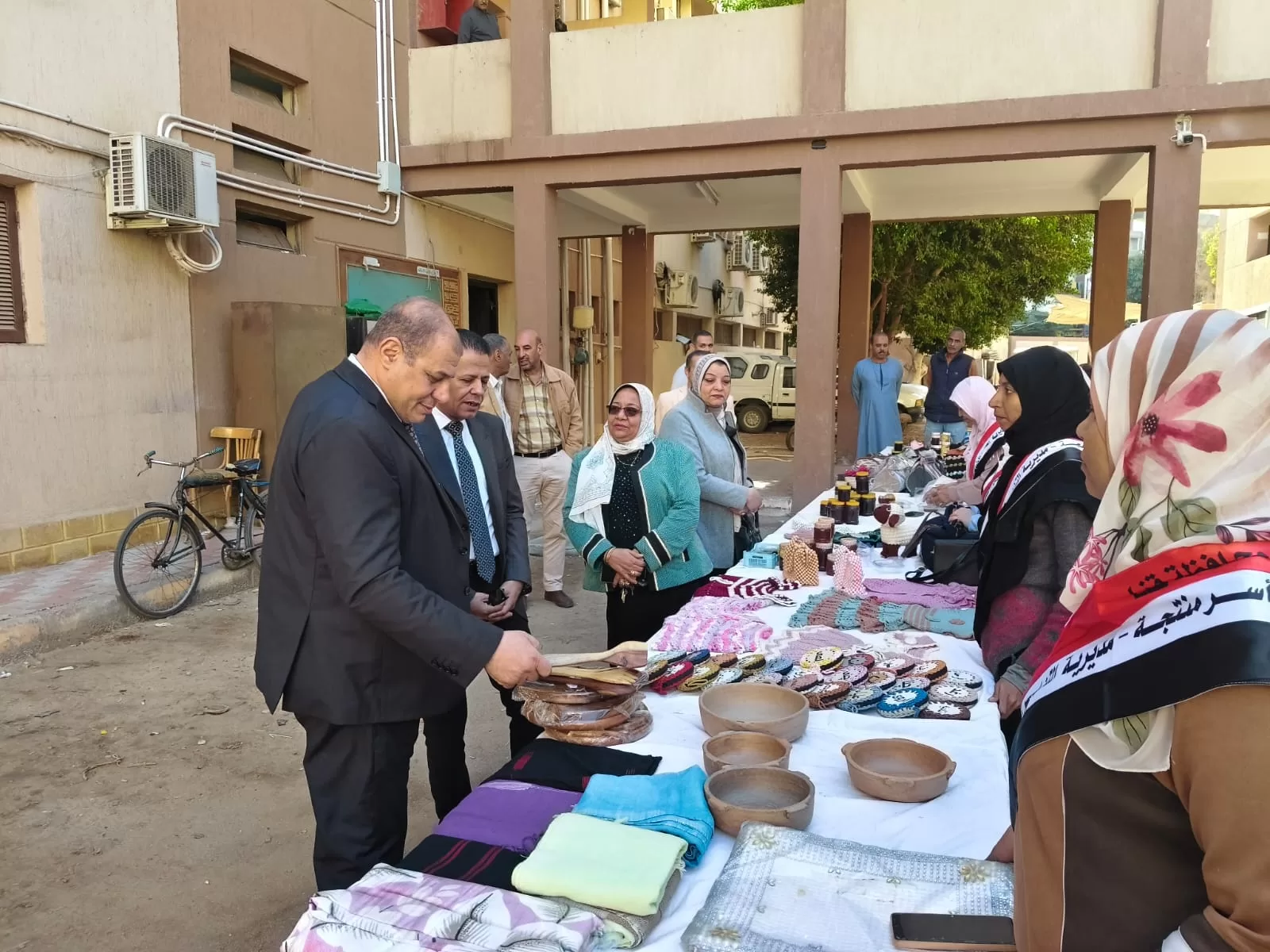 افتتاح معرض الأسر المنتجة في قنا 23 - جريدة المساء