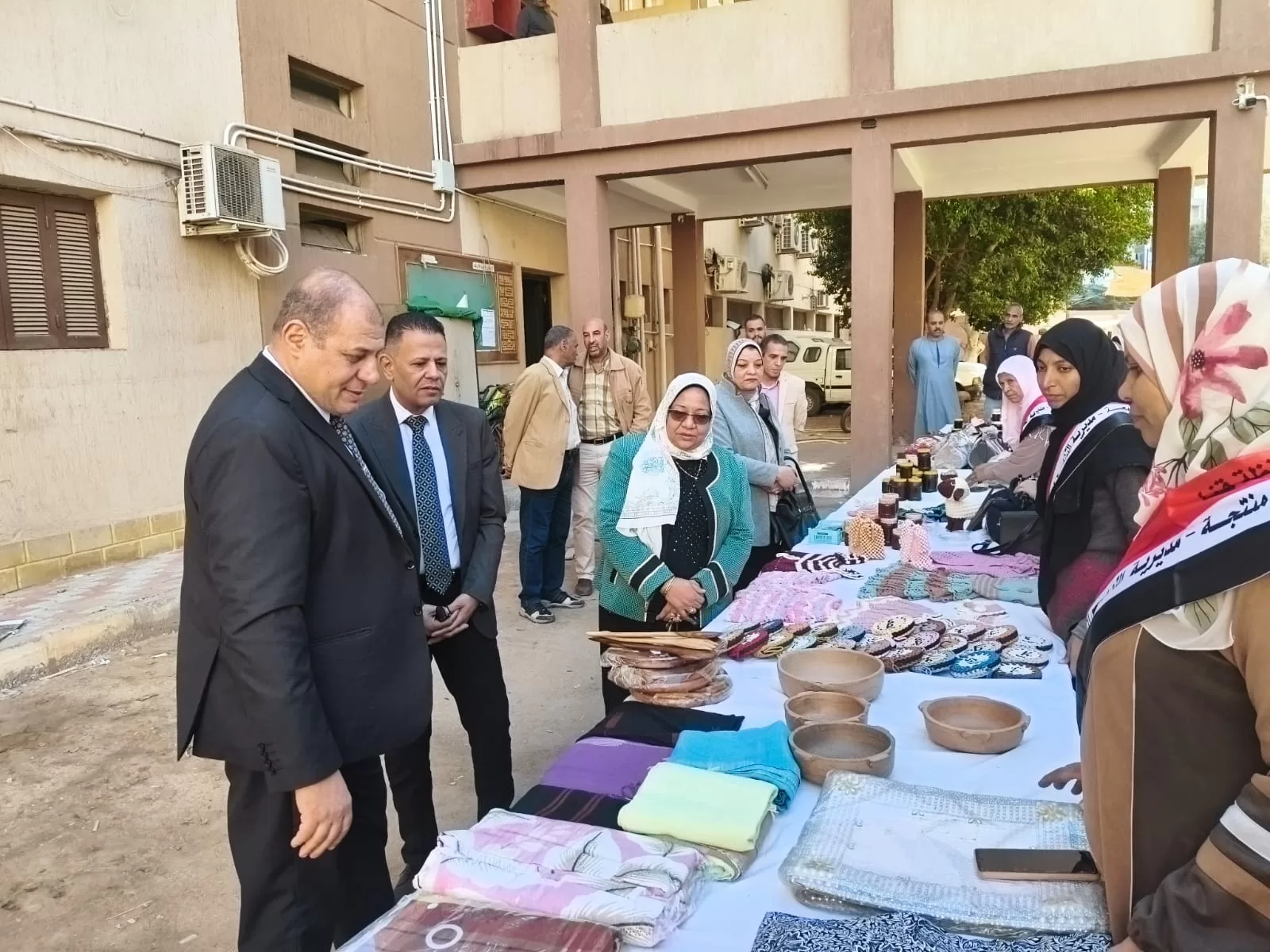 افتتاح معرض الأسر المنتجة في قنا 25 - جريدة المساء