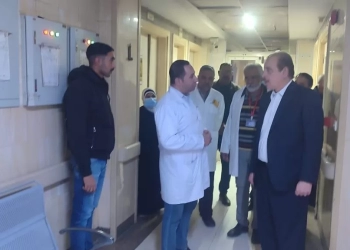 نائب وزير الصحة تفقد منشآت طبية بمحافظة الجيزة واشاد بأداء الأطقم الطبية بمستشفى البدرشين المركزي ويحيل إدارة مستشفى الحوامدية العام للتحقيق 33 - جريدة المساء