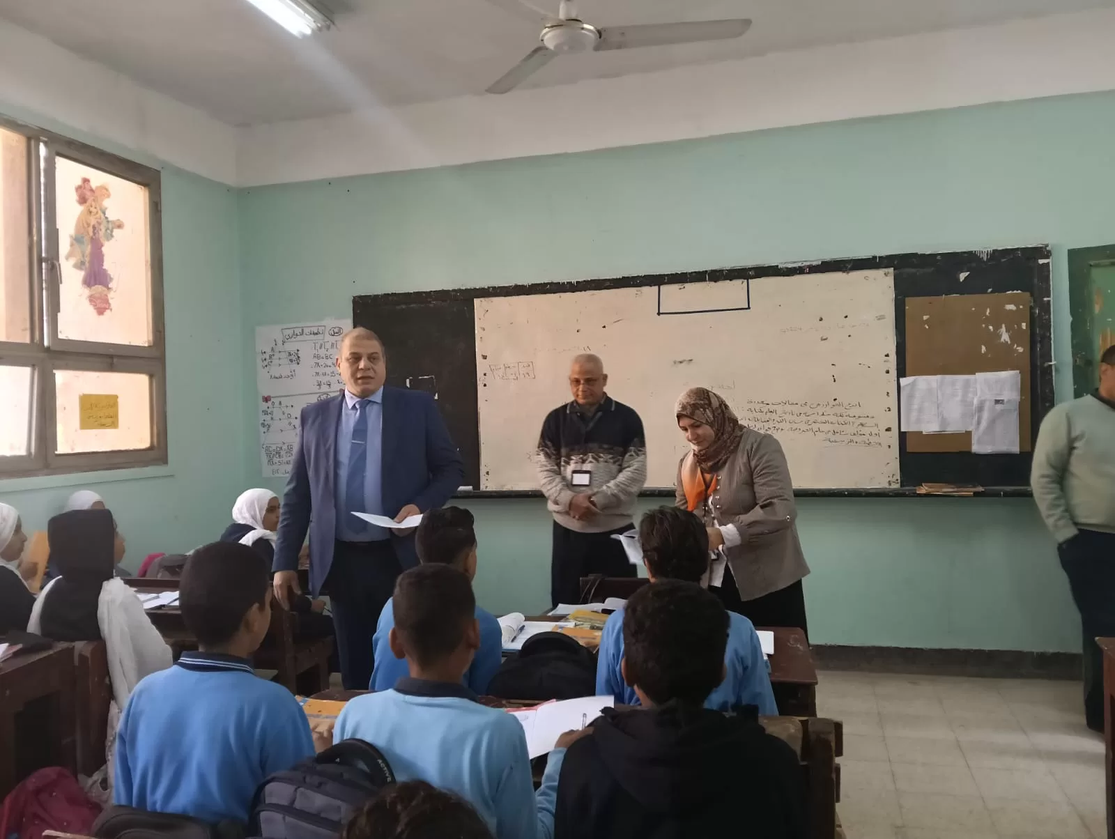 وكيل تعليم قنا يحيل مدير مدرسة ووكيلين للتحقيق 23 - جريدة المساء