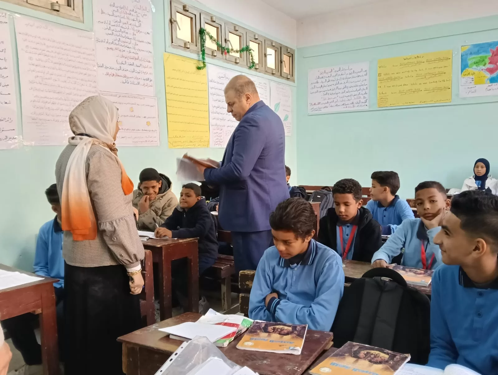 وكيل تعليم قنا يحيل مدير مدرسة ووكيلين للتحقيق 21 - جريدة المساء