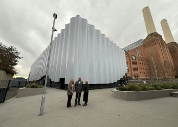 بعد 4 سنوات فى الخارج.. لندن المحطة السابعة..لمعرض «رمسيس وذهب الفراعنة».. أمين عام الآثار اطمأن على الاستعدادات النهائية لاستقبال كنوز الملك 26 - جريدة المساء بعد 4 سنوات فى الخارج.. لندن المحطة السابعة..لمعرض «رمسيس وذهب الفراعنة».. أمين عام الآثار اطمأن على الاستعدادات النهائية لاستقبال كنوز الملك 25 - جريدة المساء