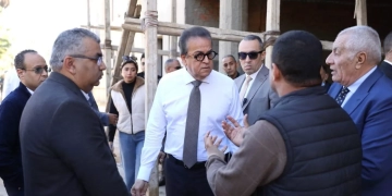 وزير الصحة تفقد مستشفى الخانكة للصحة النفسية وناقش تحويل الموقع إلى مدينة طبية متخصصة في الصحة النفسية وعلاج الإدمان ورعاية المسنين 1 - جريدة المساء