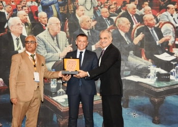 محافظ أسوان يكلف نائبه لإفتتاح فعاليات مؤتمر الشرق الأوسط لنظم القوى الكهربائية فى دورة إنعقاده الـ 26 31 - جريدة المساء