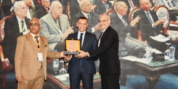 محافظ أسوان يكلف نائبه لإفتتاح فعاليات مؤتمر الشرق الأوسط للقوى الكهربائية 1 - جريدة المساء