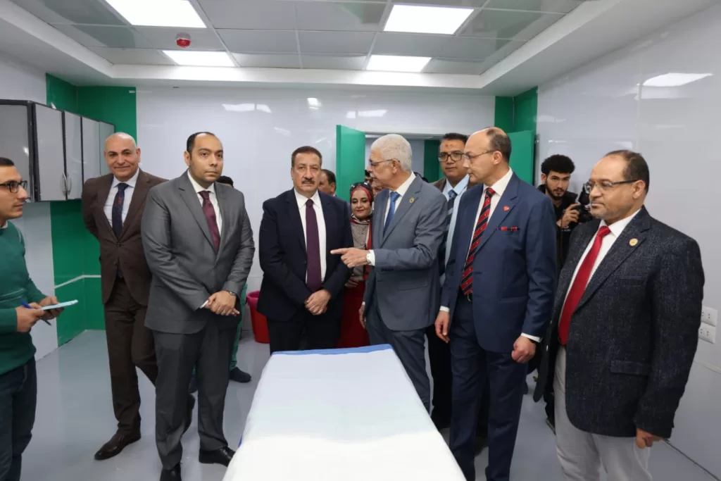 تزامناً مع احتفالات جامعة المنوفية بعيدها السنوي "أبو ليمون" و "القاصد" يفتتحان عددا من المنشآت الطبية الجديدة بمستشفى الطوارئ بتكلفة 82 مليون جنيه.. لتعزيز منظومة الرعاية الصحية 21 - جريدة المساء