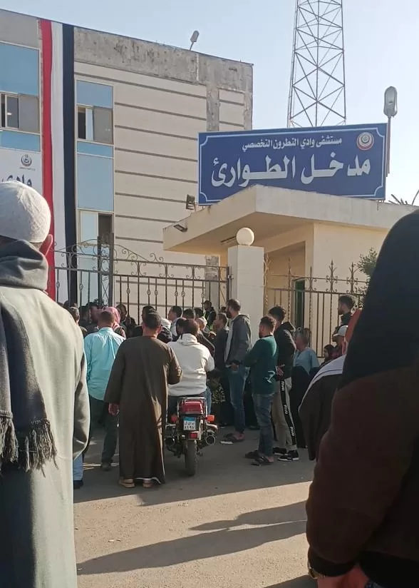 فى جنازات شعبية مهيبة..أهالى أشمون يودعون شهداء لقمة العيش فى حادث الصحراوى 25 - جريدة المساء